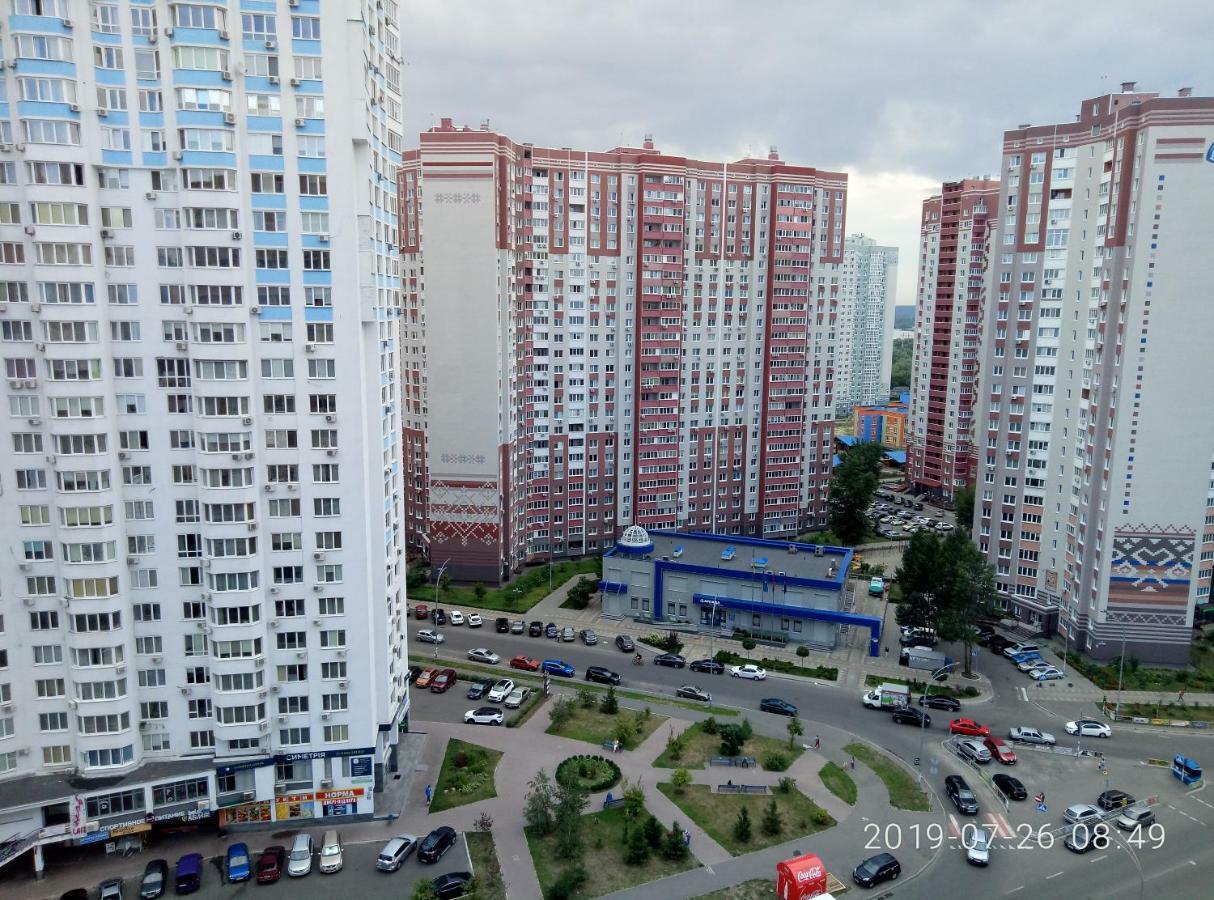 Люкс Апартаменты На Позняках Kiev Exteriör bild